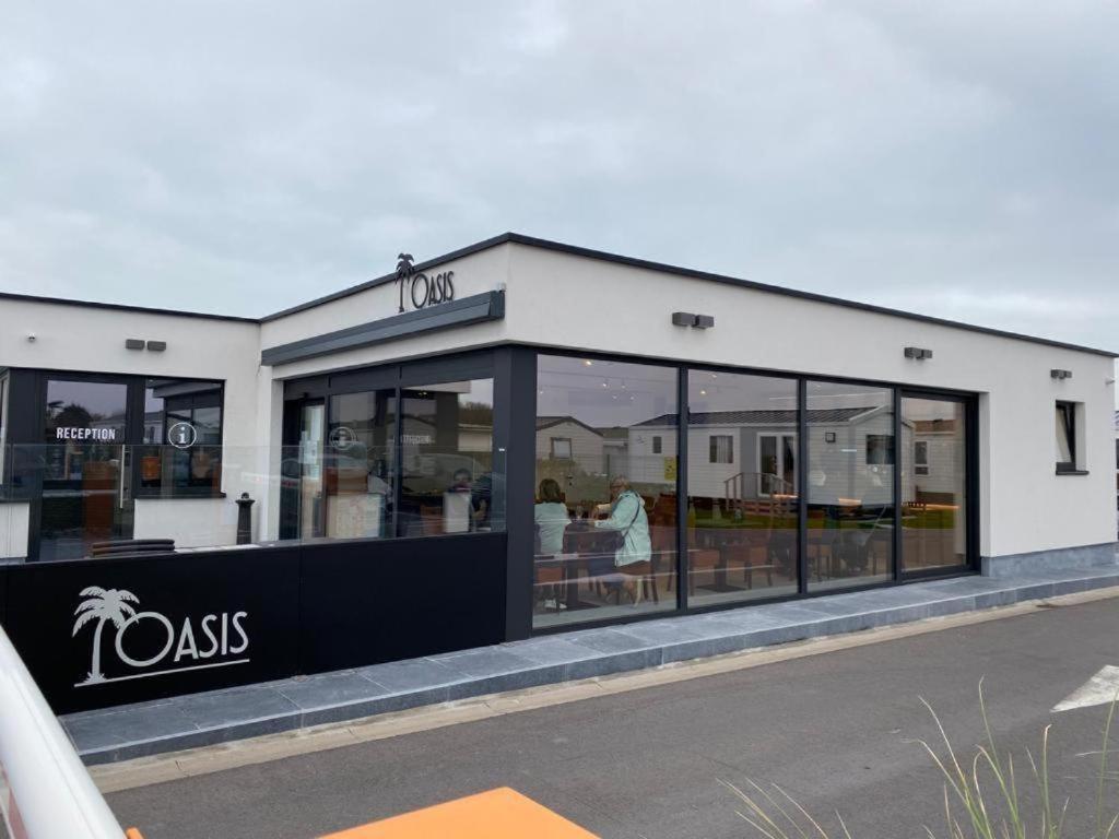 Camping Oasis Middelkerke Romy 1, 2, 3, 4 Ostend Exterior photo